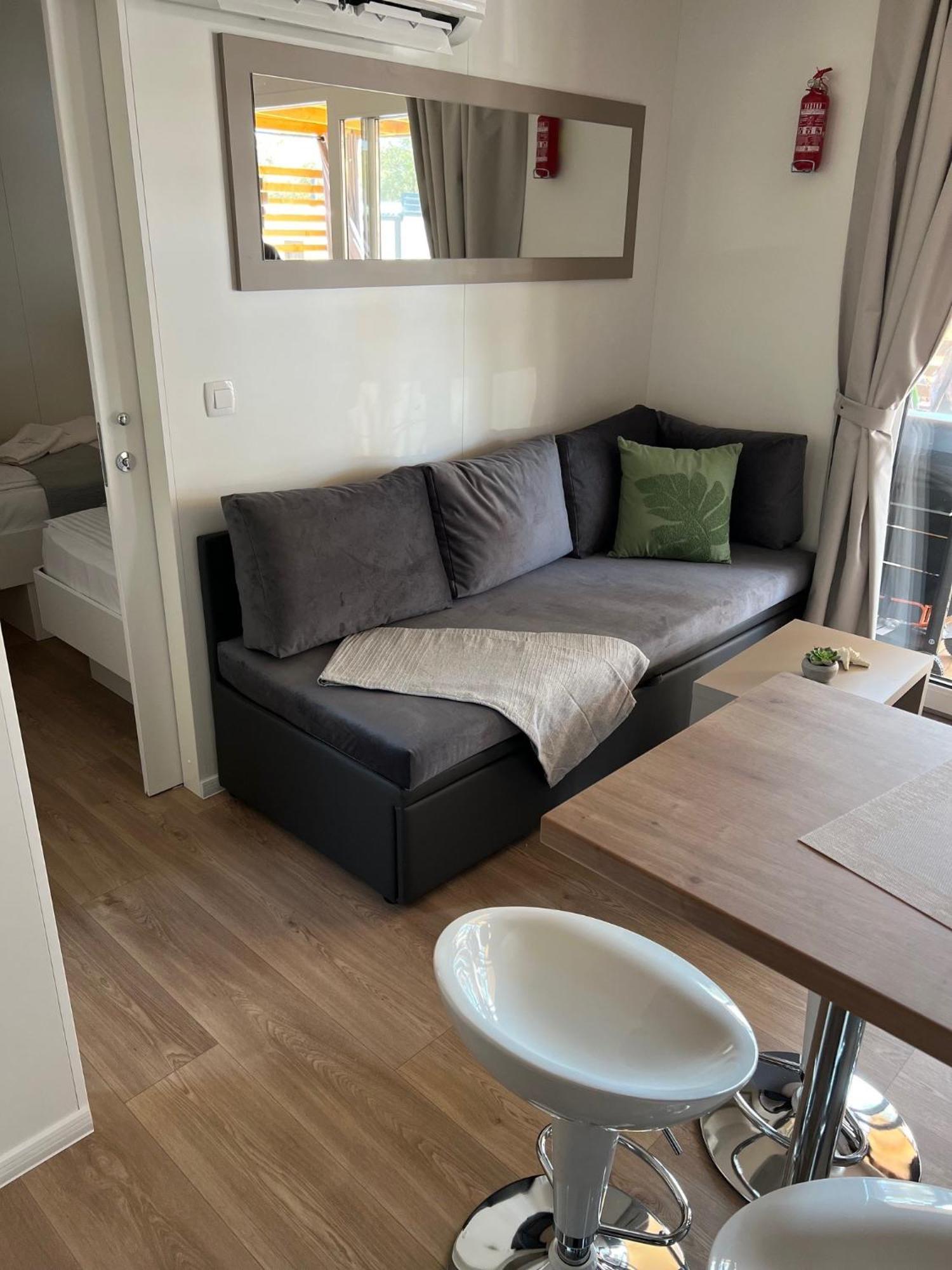 Mobile Home La Vida Biograd Na Moru Bagian luar foto