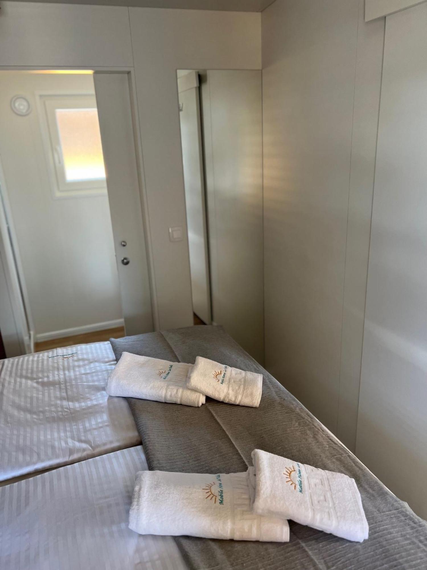 Mobile Home La Vida Biograd Na Moru Bagian luar foto
