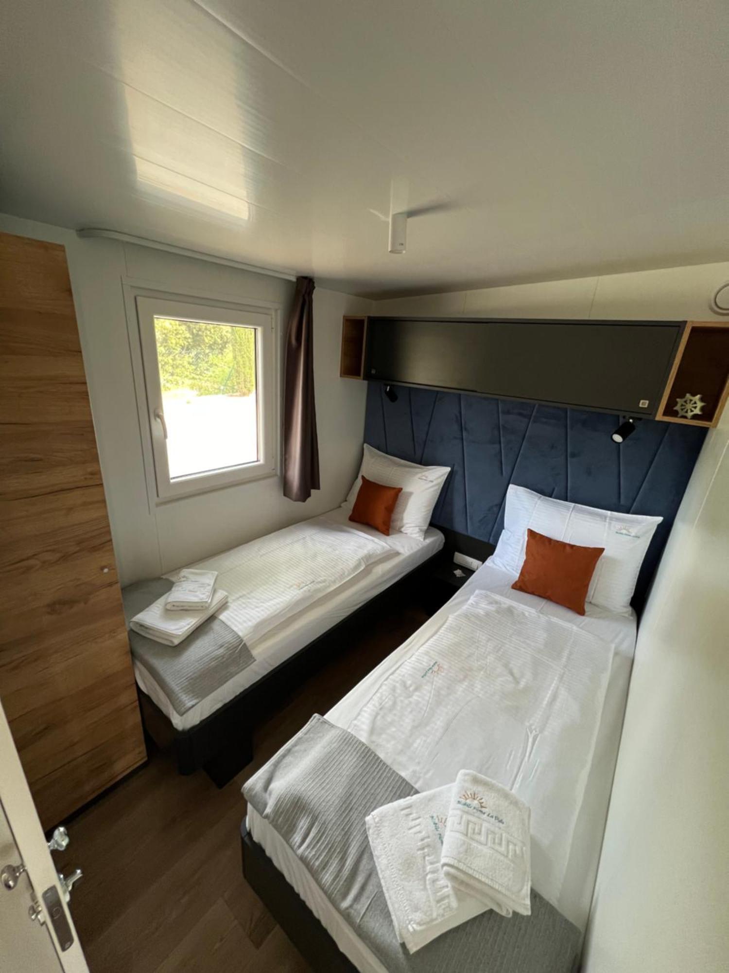 Mobile Home La Vida Biograd Na Moru Bagian luar foto